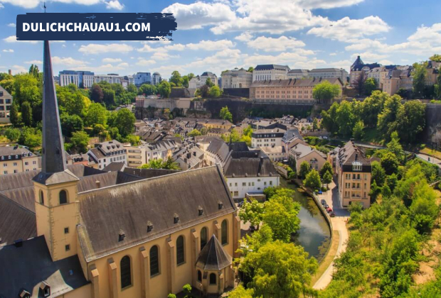 Với vị trí địa lý độc đáo nên hầu hết các góc cảnh của Luxembourg đều ăn ảnh